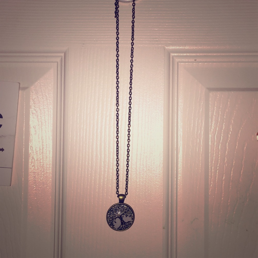 Beautiful tree necklace